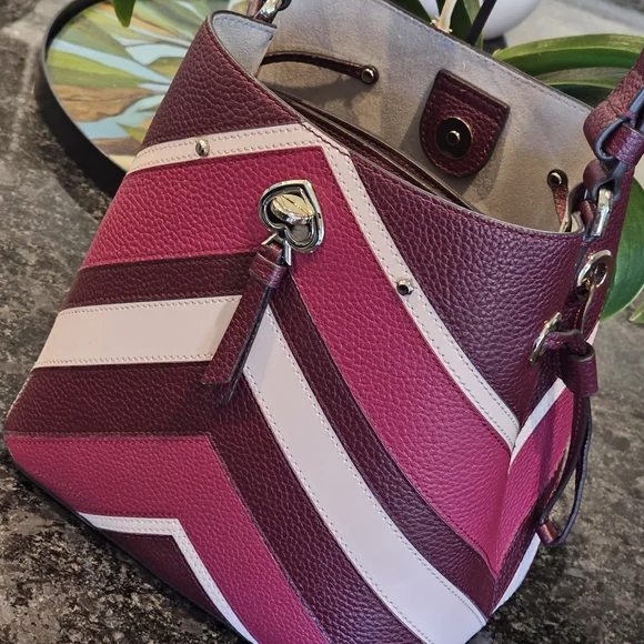 Kate Spade Pink and White Chevron Tote - Picture 4 of 16